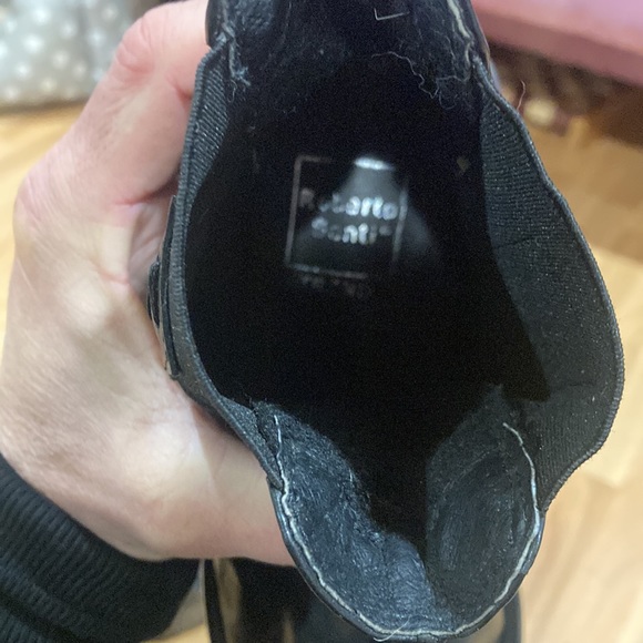 Women’s shoes - Picture 3 of 3